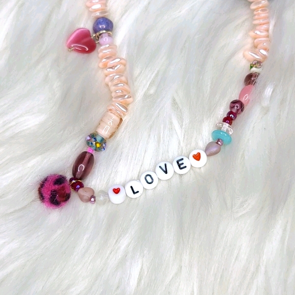 Trendy Phone accessory hand made phone chain strap beaded pink pearls - Picture 2 of 3